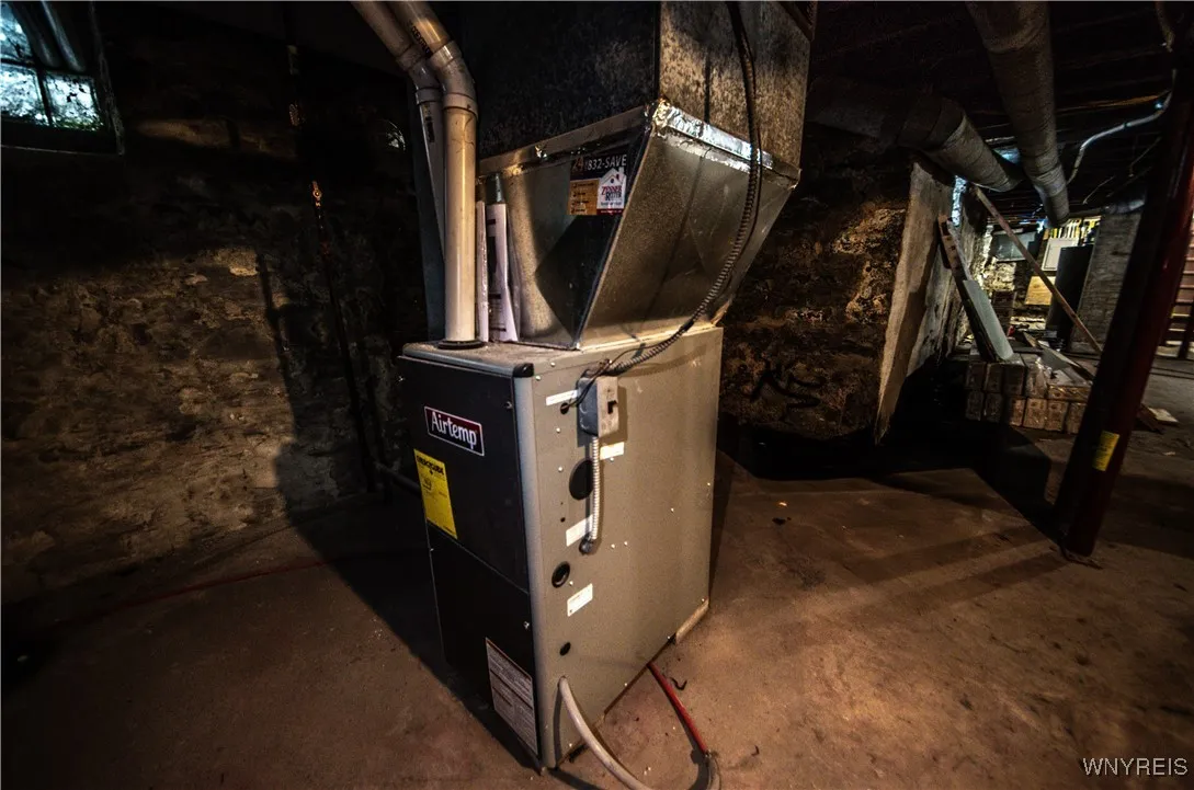 392 Fargo Avenue 2, Buffalo, New York 14213, Buffalo, New York 14213, 6 Bedrooms Bedrooms, ,2 BathroomsBathrooms,Residential,For Sale,392 Fargo Avenue 2, Buffalo, New York 14213,0,B1639167