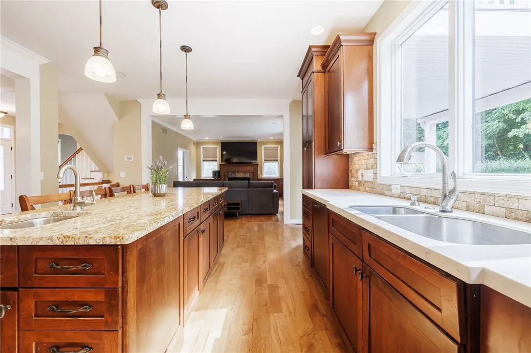 255 Gallant Fox Lane, Webster, New York 14580, Webster, New York 14580, 5 Bedrooms Bedrooms, 15 Rooms Rooms,3 BathroomsBathrooms,Residential,Closed,255 Gallant Fox Lane, Webster, New York 14580,0,R1633666