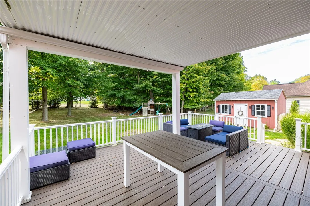 255 Gallant Fox Lane, Webster, New York 14580, Webster, New York 14580, 5 Bedrooms Bedrooms, 15 Rooms Rooms,3 BathroomsBathrooms,Residential,Closed,255 Gallant Fox Lane, Webster, New York 14580,0,R1633666