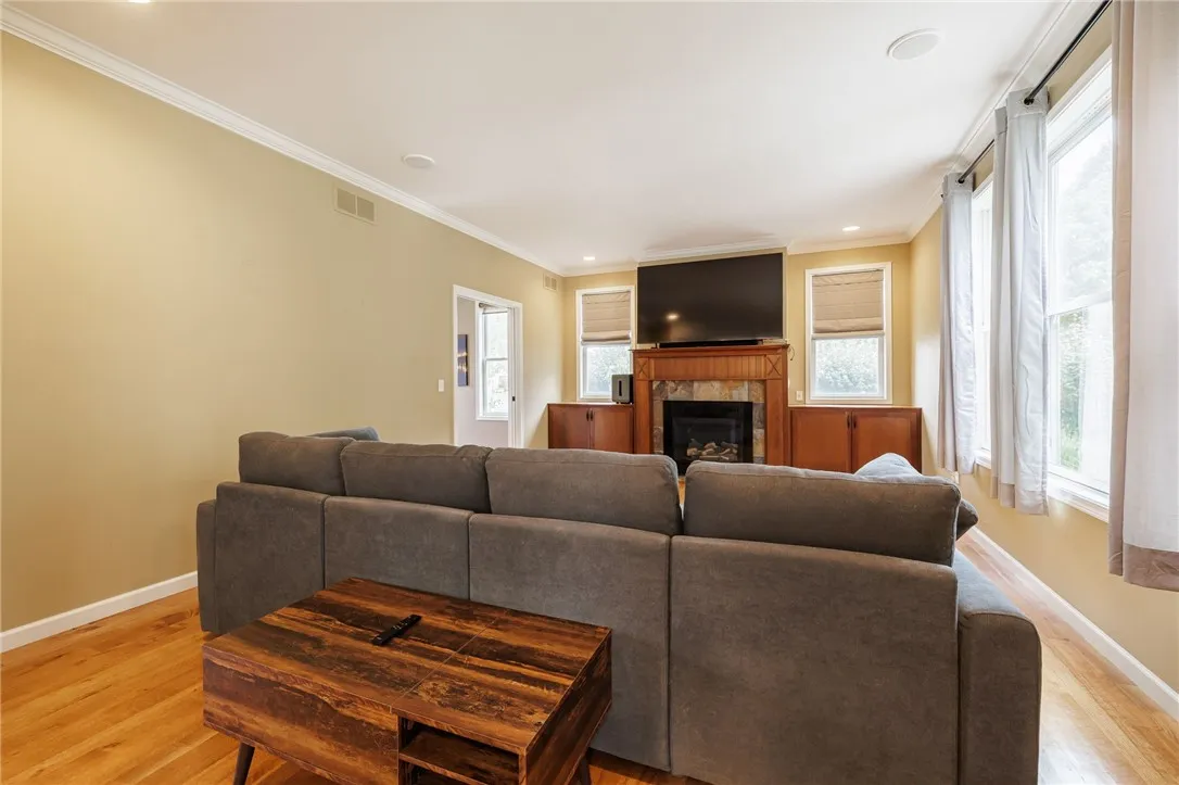 255 Gallant Fox Lane, Webster, New York 14580, Webster, New York 14580, 5 Bedrooms Bedrooms, 15 Rooms Rooms,3 BathroomsBathrooms,Residential,Closed,255 Gallant Fox Lane, Webster, New York 14580,0,R1633666