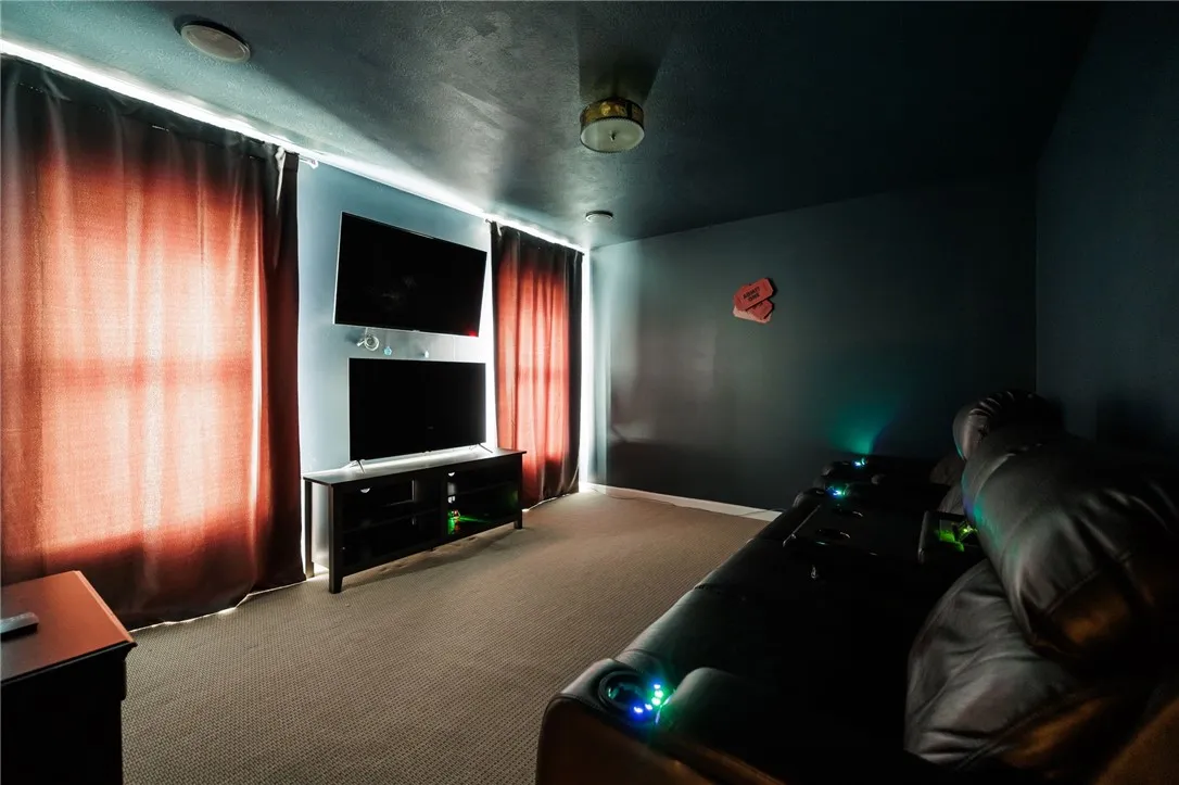 255 Gallant Fox Lane, Webster, New York 14580, Webster, New York 14580, 5 Bedrooms Bedrooms, 15 Rooms Rooms,3 BathroomsBathrooms,Residential,Closed,255 Gallant Fox Lane, Webster, New York 14580,0,R1633666