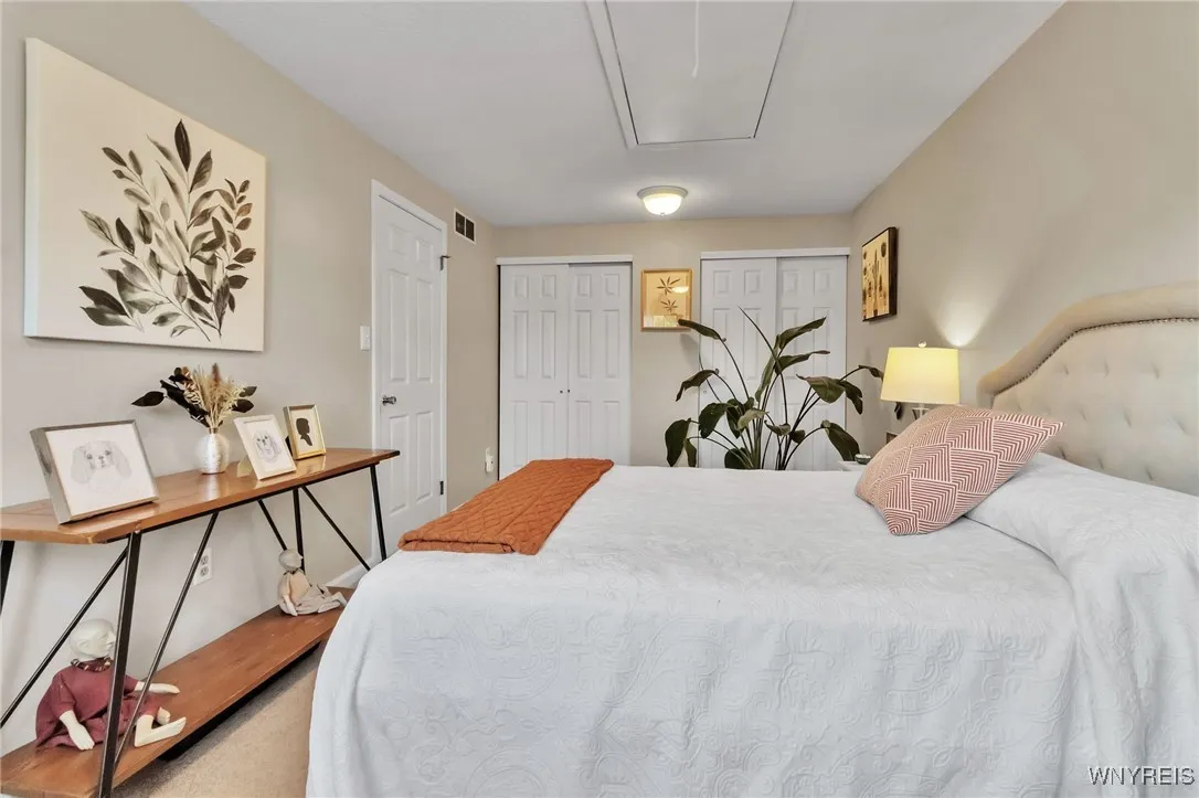 110 Stepping Stone Lane, Orchard Park, New York 14, Orchard Park, New York 14127, 2 Bedrooms Bedrooms, 8 Rooms Rooms,1 BathroomBathrooms,Residential,Closed,110 Stepping Stone Lane, Orchard Park, New York 14,0,B1639236