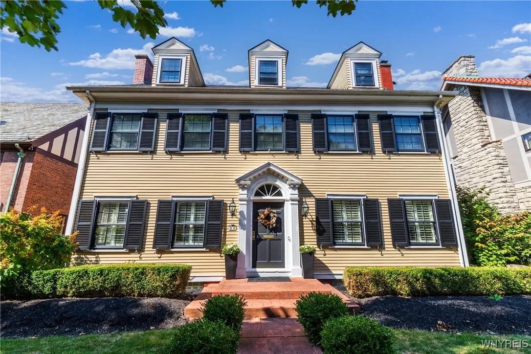 28 Penhurst Park, Buffalo, New York 14222, Buffalo, New York 14222, 4 Bedrooms Bedrooms, 13 Rooms Rooms,3 BathroomsBathrooms,Residential,For Sale,28 Penhurst Park, Buffalo, New York 14222,0,B1637976