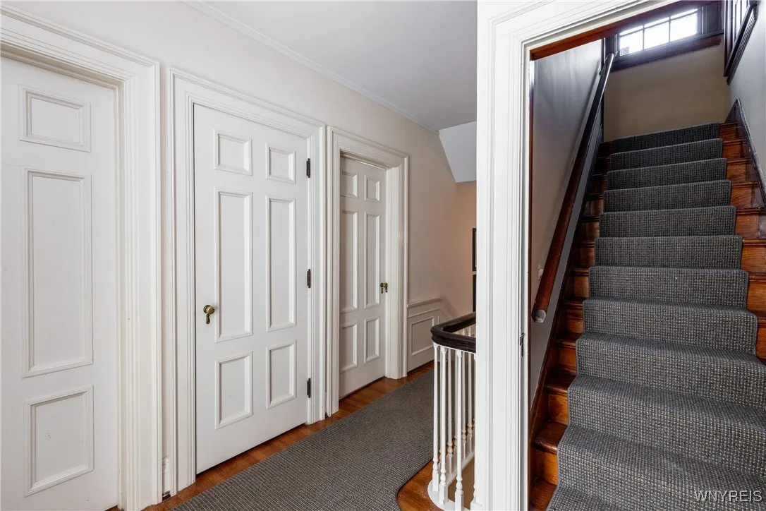 28 Penhurst Park, Buffalo, New York 14222, Buffalo, New York 14222, 4 Bedrooms Bedrooms, 13 Rooms Rooms,3 BathroomsBathrooms,Residential,For Sale,28 Penhurst Park, Buffalo, New York 14222,0,B1637976