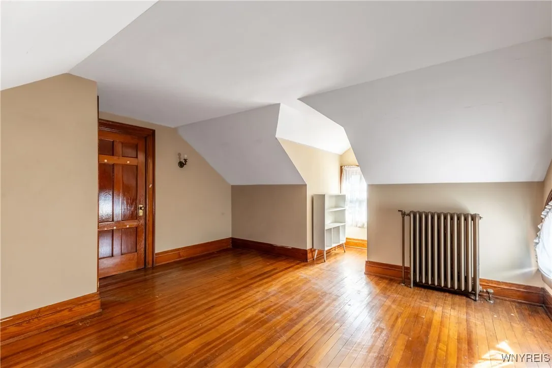 28 Penhurst Park, Buffalo, New York 14222, Buffalo, New York 14222, 4 Bedrooms Bedrooms, 13 Rooms Rooms,3 BathroomsBathrooms,Residential,For Sale,28 Penhurst Park, Buffalo, New York 14222,0,B1637976