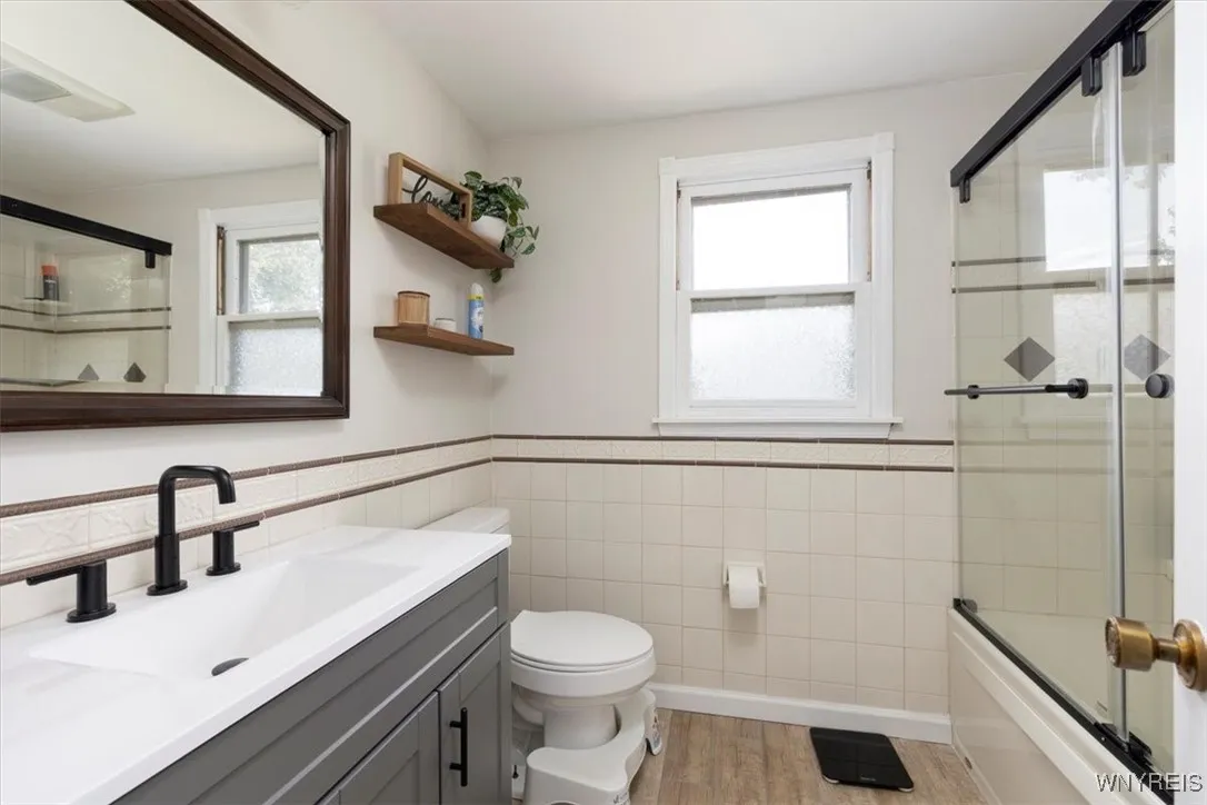 39 Brittany Drive, Amherst, New York 14228, Amherst, New York 14228, 3 Bedrooms Bedrooms, 5 Rooms Rooms,1 BathroomBathrooms,Residential,For Sale,39 Brittany Drive, Amherst, New York 14228,0,B1639028