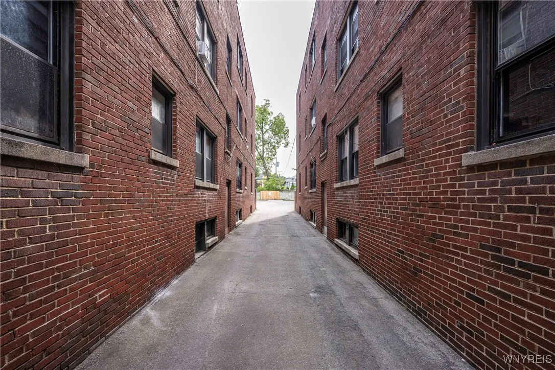 1941 Hertel Avenue, Buffalo, New York 14214, Buffalo, New York 14214, 22 Bedrooms Bedrooms, ,Multi Family,For Sale,1941 Hertel Avenue, Buffalo, New York 14214,0,B1638443