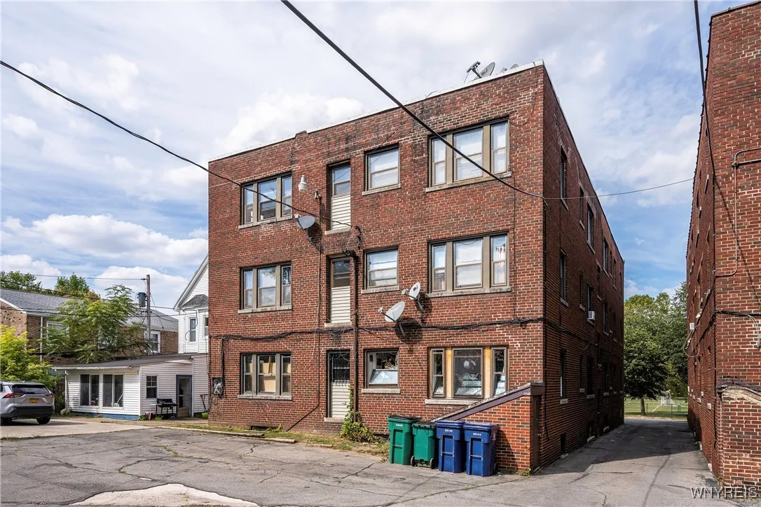 1941 Hertel Avenue, Buffalo, New York 14214, Buffalo, New York 14214, 22 Bedrooms Bedrooms, ,Multi Family,For Sale,1941 Hertel Avenue, Buffalo, New York 14214,0,B1638443