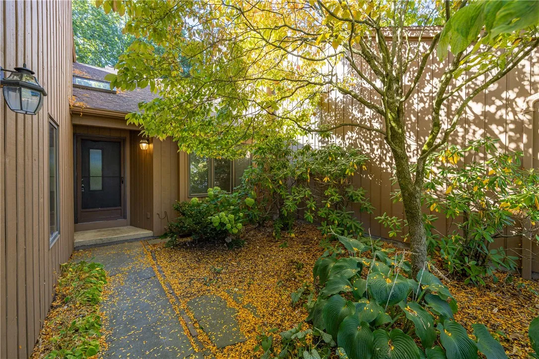 7 Sky Ridge Drive, Penfield, New York 14625, Penfield, New York 14625, 2 Bedrooms Bedrooms, 5 Rooms Rooms,2 BathroomsBathrooms,Residential,Closed,7 Sky Ridge Drive, Penfield, New York 14625,0,R1639233