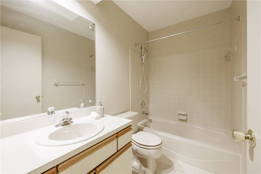 7 Sky Ridge Drive, Penfield, New York 14625, Penfield, New York 14625, 2 Bedrooms Bedrooms, 5 Rooms Rooms,2 BathroomsBathrooms,Residential,Closed,7 Sky Ridge Drive, Penfield, New York 14625,0,R1639233