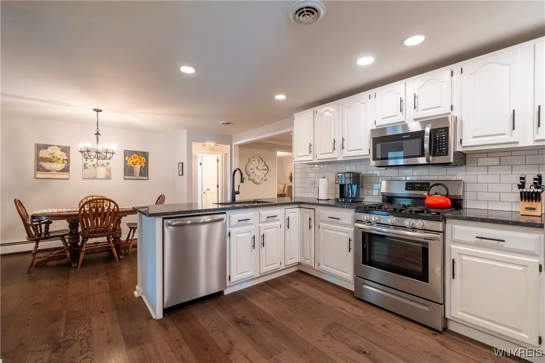 293 Bramblewood Lane, Amherst, New York 14051, Amherst, New York 14051, 2 Bedrooms Bedrooms, 5 Rooms Rooms,2 BathroomsBathrooms,Residential,Closed,293 Bramblewood Lane, Amherst, New York 14051,0,B1639039