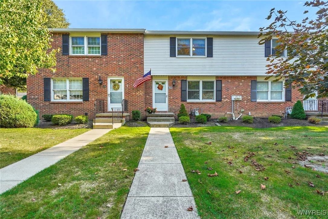 276 Wimbledon Court, West Seneca, New York 14224, West Seneca, New York 14224, 2 Bedrooms Bedrooms, 4 Rooms Rooms,1 BathroomBathrooms,Residential,Closed,276 Wimbledon Court, West Seneca, New York 14224,0,B1639242