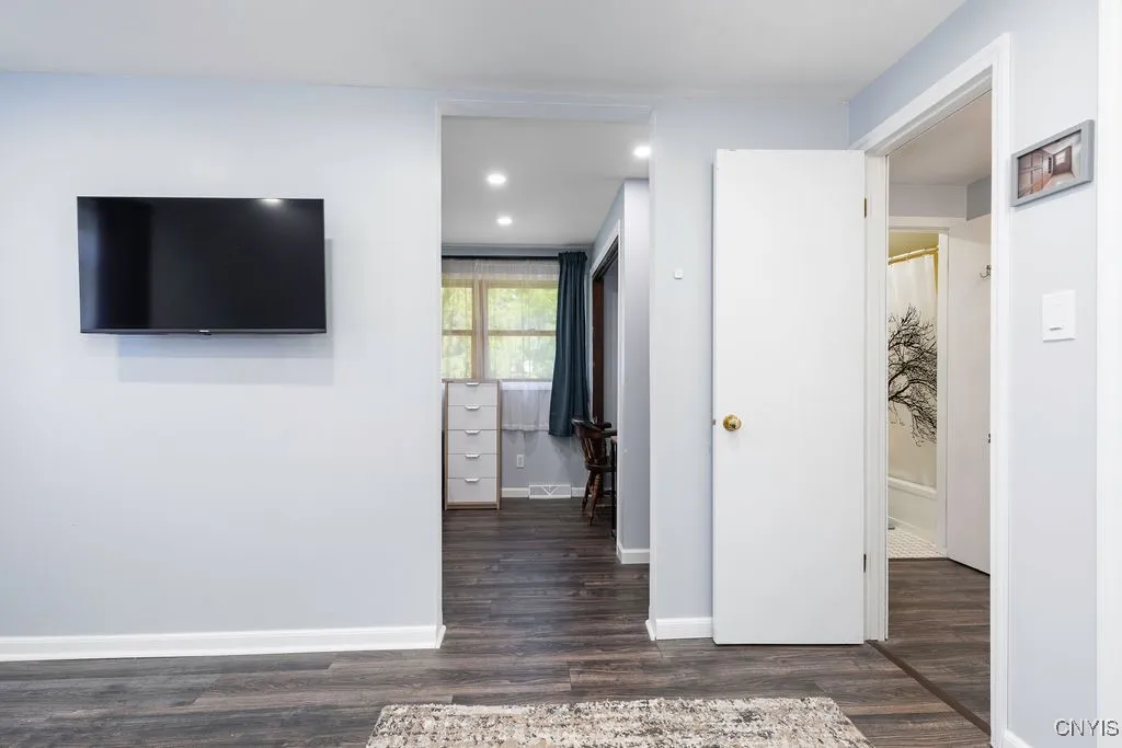 119 Suffolk Road, Camillus, New York 13219, Camillus, New York 13219, 3 Bedrooms Bedrooms, 7 Rooms Rooms,2 BathroomsBathrooms,Residential,Closed,119 Suffolk Road, Camillus, New York 13219,0,S1639118