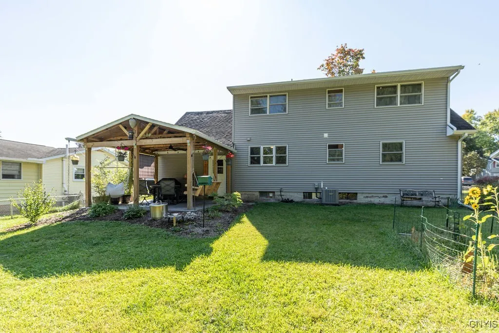 119 Suffolk Road, Camillus, New York 13219, Camillus, New York 13219, 3 Bedrooms Bedrooms, 7 Rooms Rooms,2 BathroomsBathrooms,Residential,Closed,119 Suffolk Road, Camillus, New York 13219,0,S1639118