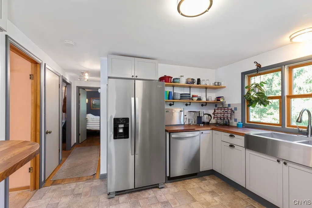 119 Suffolk Road, Camillus, New York 13219, Camillus, New York 13219, 3 Bedrooms Bedrooms, 7 Rooms Rooms,2 BathroomsBathrooms,Residential,Closed,119 Suffolk Road, Camillus, New York 13219,0,S1639118