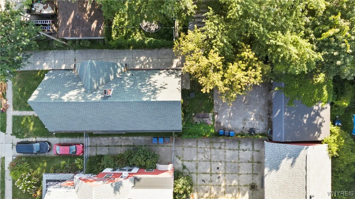 18 Sage Avenue, Buffalo, New York 14210, Buffalo, New York 14210, 6 Bedrooms Bedrooms, ,2 BathroomsBathrooms,Residential,For Sale,18 Sage Avenue, Buffalo, New York 14210,0,B1638579