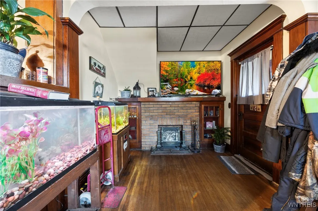 18 Sage Avenue, Buffalo, New York 14210, Buffalo, New York 14210, 6 Bedrooms Bedrooms, ,2 BathroomsBathrooms,Residential,For Sale,18 Sage Avenue, Buffalo, New York 14210,0,B1638579