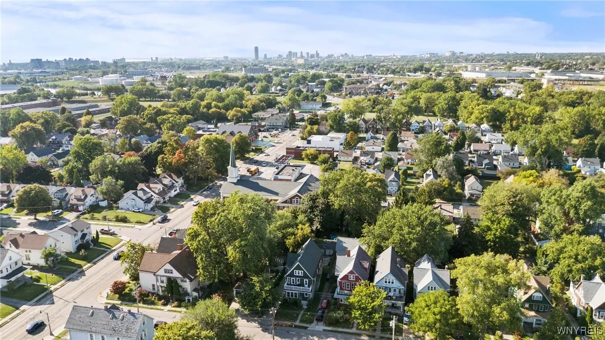 18 Sage Avenue, Buffalo, New York 14210, Buffalo, New York 14210, 6 Bedrooms Bedrooms, ,2 BathroomsBathrooms,Residential,For Sale,18 Sage Avenue, Buffalo, New York 14210,0,B1638579