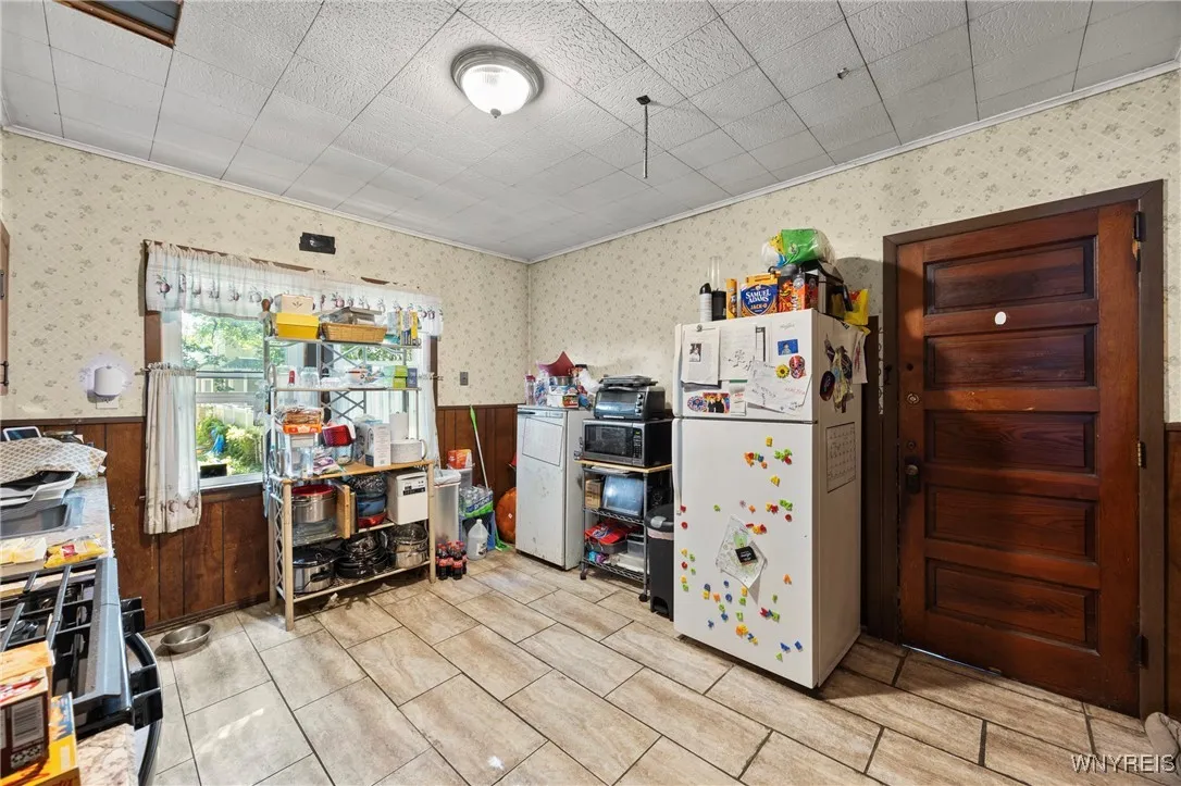 18 Sage Avenue, Buffalo, New York 14210, Buffalo, New York 14210, 6 Bedrooms Bedrooms, ,2 BathroomsBathrooms,Residential,For Sale,18 Sage Avenue, Buffalo, New York 14210,0,B1638579