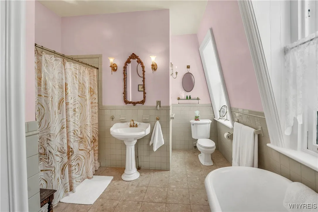 171 Bryant Street, Buffalo, New York 14222, Buffalo, New York 14222, 4 Bedrooms Bedrooms, 10 Rooms Rooms,2 BathroomsBathrooms,Residential,For Sale,171 Bryant Street, Buffalo, New York 14222,0,B1638888