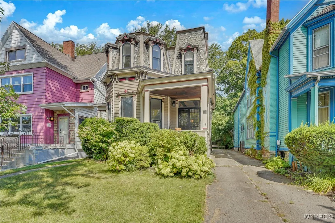 171 Bryant Street, Buffalo, New York 14222, Buffalo, New York 14222, 4 Bedrooms Bedrooms, 10 Rooms Rooms,2 BathroomsBathrooms,Residential,For Sale,171 Bryant Street, Buffalo, New York 14222,0,B1638888