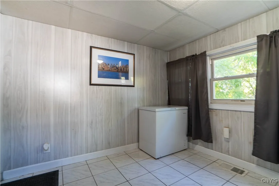 108 Wells Place, Utica, New York 13502, Utica, New York 13502, 2 Bedrooms Bedrooms, 8 Rooms Rooms,1 BathroomBathrooms,Residential,For Sale,108 Wells Place, Utica, New York 13502,0,S1639314