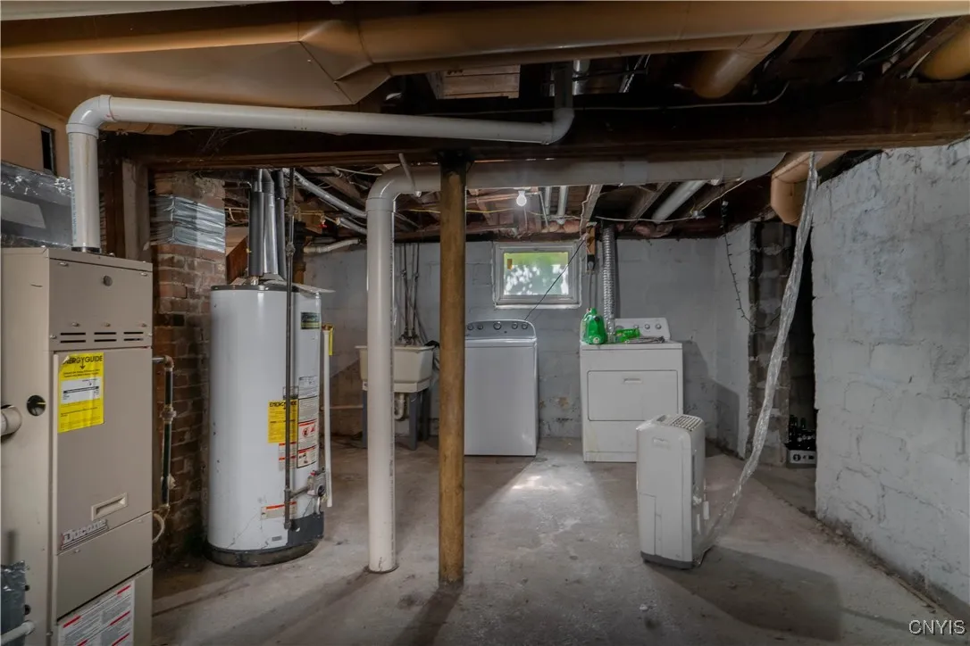 108 Wells Place, Utica, New York 13502, Utica, New York 13502, 2 Bedrooms Bedrooms, 8 Rooms Rooms,1 BathroomBathrooms,Residential,For Sale,108 Wells Place, Utica, New York 13502,0,S1639314