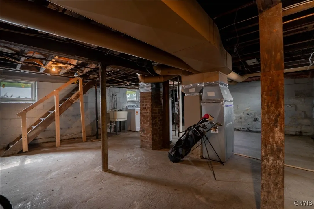 108 Wells Place, Utica, New York 13502, Utica, New York 13502, 2 Bedrooms Bedrooms, 8 Rooms Rooms,1 BathroomBathrooms,Residential,For Sale,108 Wells Place, Utica, New York 13502,0,S1639314