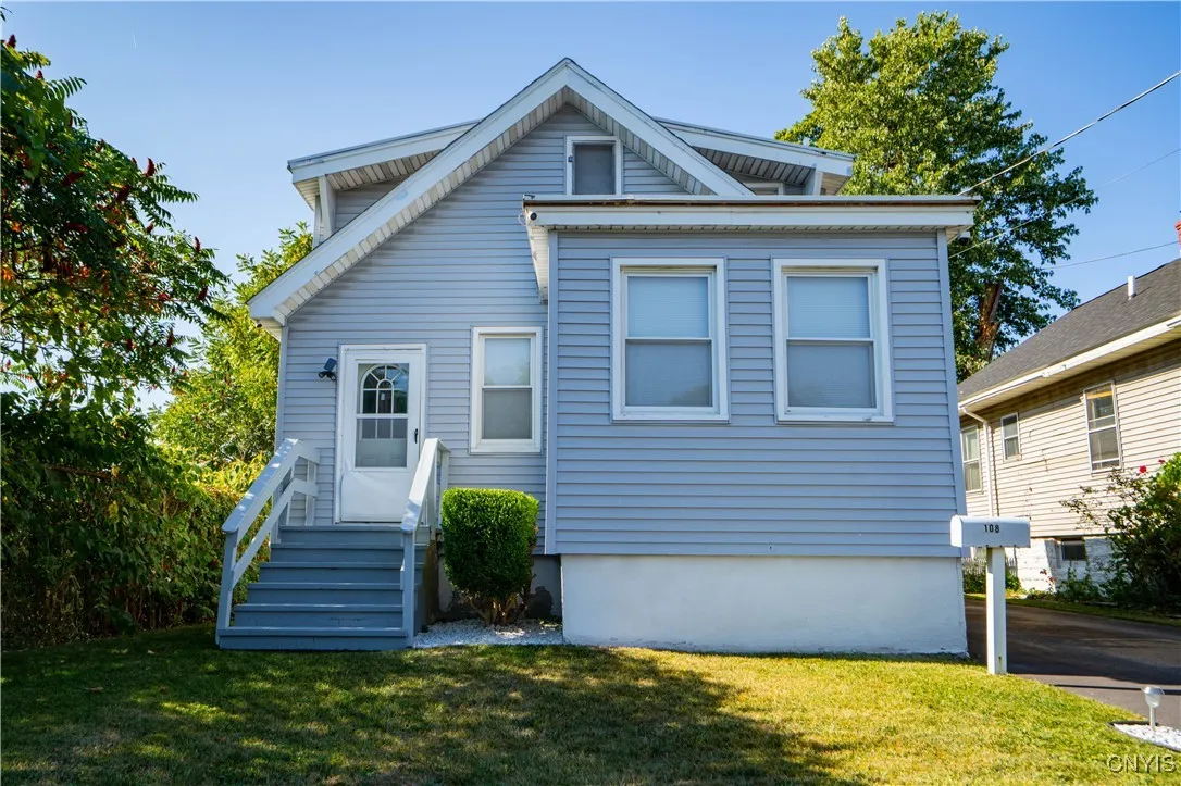 108 Wells Place, Utica, New York 13502, Utica, New York 13502, 2 Bedrooms Bedrooms, 8 Rooms Rooms,1 BathroomBathrooms,Residential,For Sale,108 Wells Place, Utica, New York 13502,0,S1639314