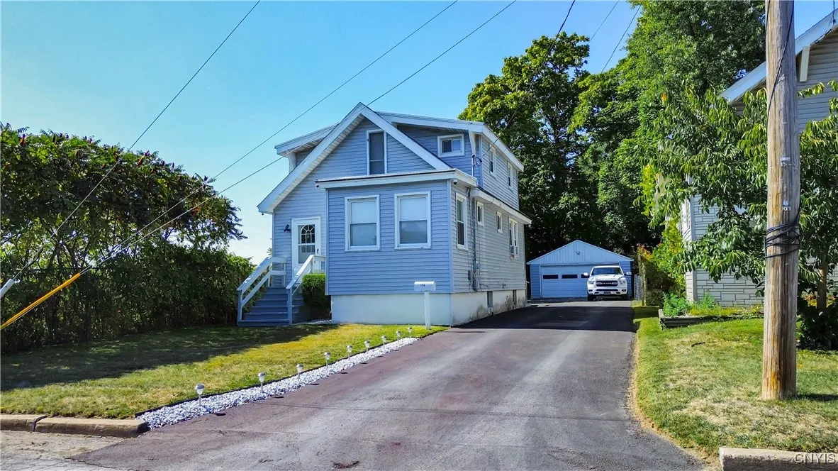 108 Wells Place, Utica, New York 13502, Utica, New York 13502, 2 Bedrooms Bedrooms, 8 Rooms Rooms,1 BathroomBathrooms,Residential,For Sale,108 Wells Place, Utica, New York 13502,0,S1639314