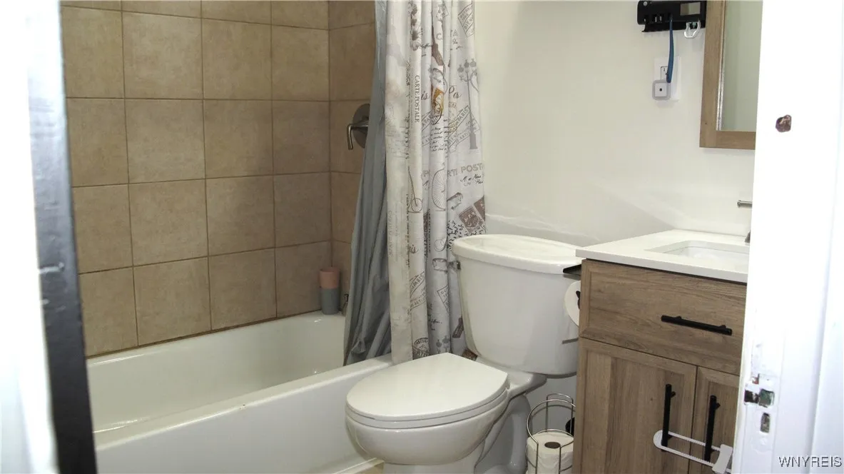 324 Ideal Street, Buffalo, New York 14206, Buffalo, New York 14206, 4 Bedrooms Bedrooms, 7 Rooms Rooms,2 BathroomsBathrooms,Residential,Closed,324 Ideal Street, Buffalo, New York 14206,0,B1638996