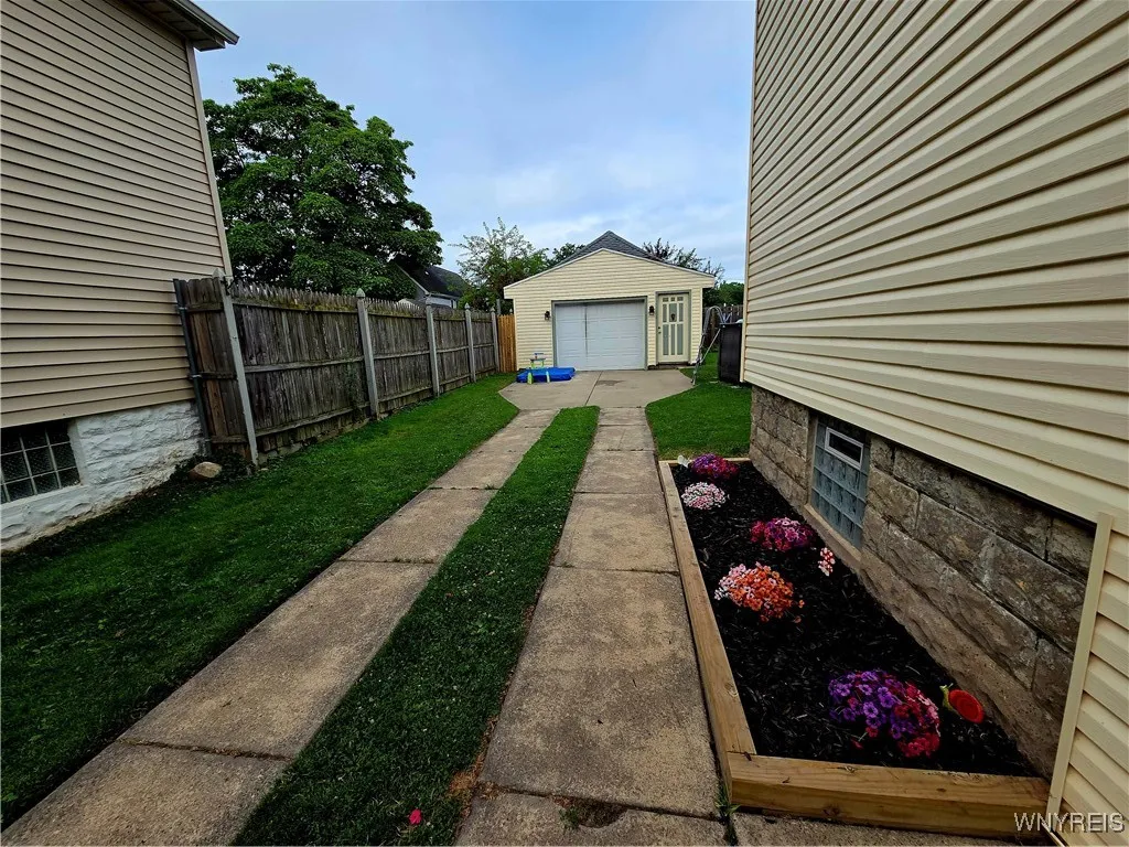 324 Ideal Street, Buffalo, New York 14206, Buffalo, New York 14206, 4 Bedrooms Bedrooms, 7 Rooms Rooms,2 BathroomsBathrooms,Residential,Closed,324 Ideal Street, Buffalo, New York 14206,0,B1638996