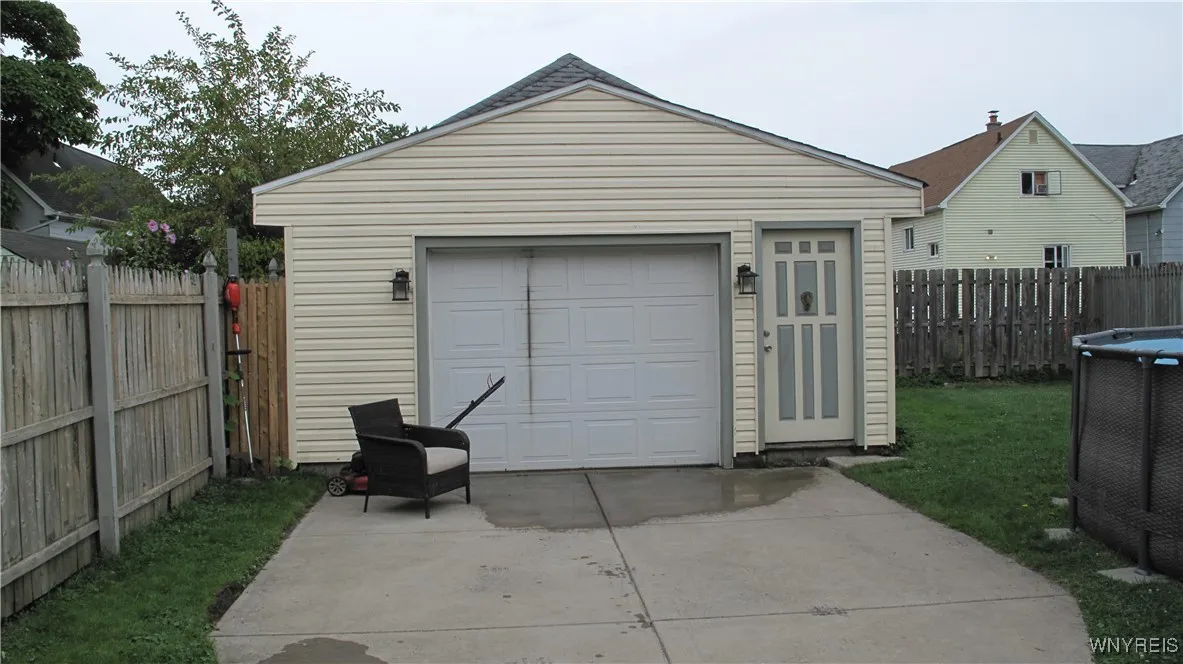 324 Ideal Street, Buffalo, New York 14206, Buffalo, New York 14206, 4 Bedrooms Bedrooms, 7 Rooms Rooms,2 BathroomsBathrooms,Residential,Closed,324 Ideal Street, Buffalo, New York 14206,0,B1638996