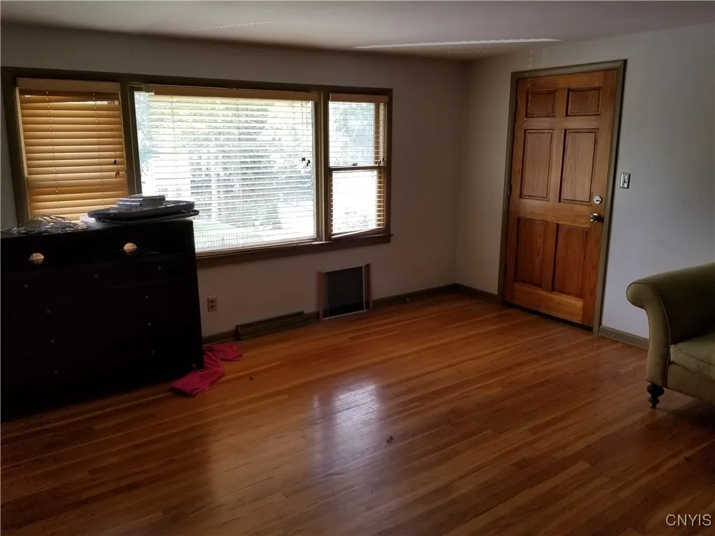 285 Fellows Avenue, Syracuse, New York 13210, Syracuse, New York 13210, 3 Bedrooms Bedrooms, 4 Rooms Rooms,1 BathroomBathrooms,Residential Lease,Closed,285 Fellows Avenue, Syracuse, New York 13210,0,S1639352