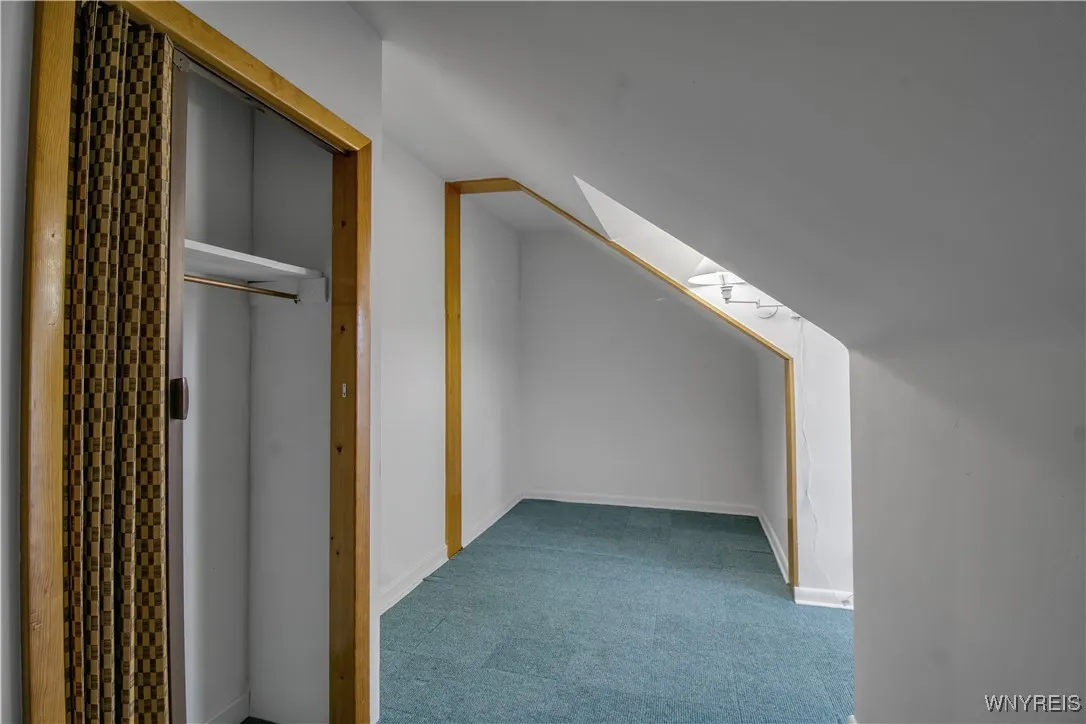2nd floor flex space