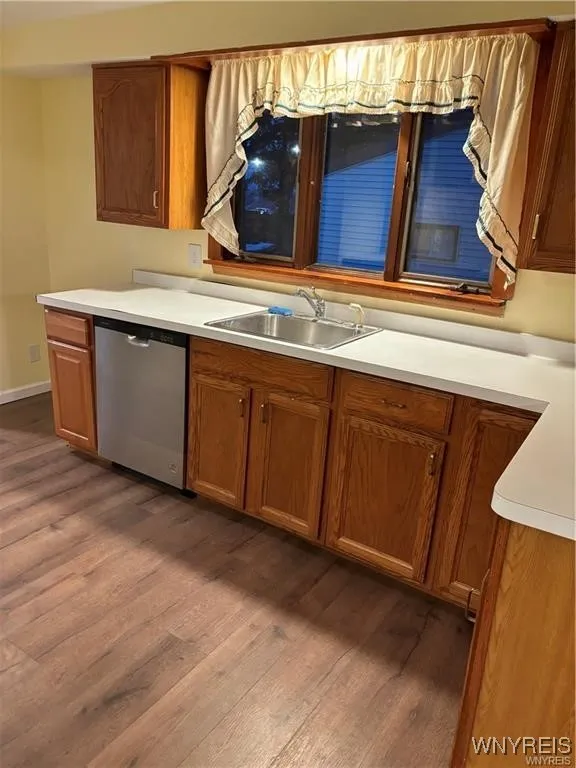 3633 Dartmouth Street, Hamburg, New York 14075, Hamburg, New York 14075, 3 Bedrooms Bedrooms, 6 Rooms Rooms,1 BathroomBathrooms,Residential,For Sale,3633 Dartmouth Street, Hamburg, New York 14075,0,B1639348