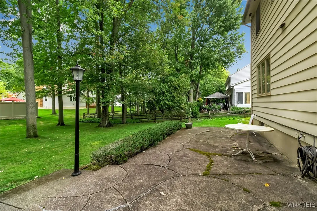 31 Shadow Wood Dr Drive, Amherst, New York 14051, Amherst, New York 14051, 3 Bedrooms Bedrooms, 7 Rooms Rooms,2 BathroomsBathrooms,Residential,For Sale,31 Shadow Wood Dr Drive, Amherst, New York 14051,0,B1639379