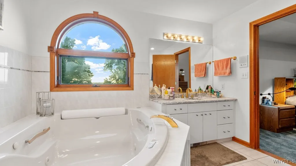 4892 Eastbrooke Place, Clarence, New York 14221, Clarence, New York 14221, 4 Bedrooms Bedrooms, 10 Rooms Rooms,3 BathroomsBathrooms,Residential,For Sale,4892 Eastbrooke Place, Clarence, New York 14221,0,B1639016