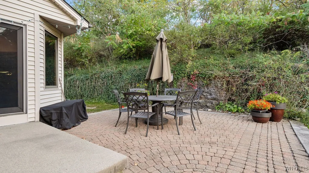 4892 Eastbrooke Place, Clarence, New York 14221, Clarence, New York 14221, 4 Bedrooms Bedrooms, 10 Rooms Rooms,3 BathroomsBathrooms,Residential,For Sale,4892 Eastbrooke Place, Clarence, New York 14221,0,B1639016