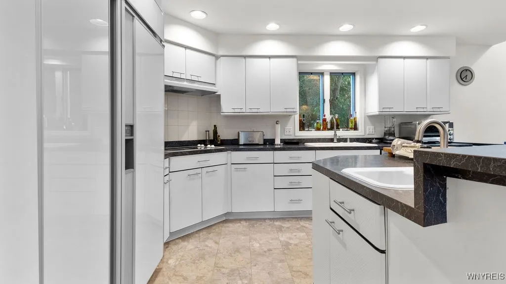 4892 Eastbrooke Place, Clarence, New York 14221, Clarence, New York 14221, 4 Bedrooms Bedrooms, 10 Rooms Rooms,3 BathroomsBathrooms,Residential,For Sale,4892 Eastbrooke Place, Clarence, New York 14221,0,B1639016