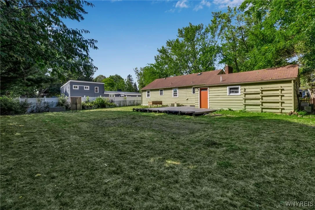 4189 Wildwood Drive, Clarence, New York 14221, Clarence, New York 14221, 2 Bedrooms Bedrooms, 7 Rooms Rooms,1 BathroomBathrooms,Residential,For Sale,4189 Wildwood Drive, Clarence, New York 14221,0,B1639384