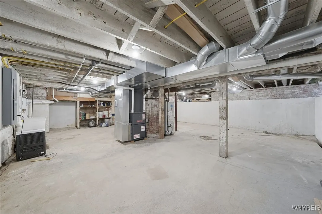 4763 Clifton Parkway, Hamburg, New York 14075, Hamburg, New York 14075, 3 Bedrooms Bedrooms, 10 Rooms Rooms,2 BathroomsBathrooms,Residential,For Sale,4763 Clifton Parkway, Hamburg, New York 14075,0,B1639305
