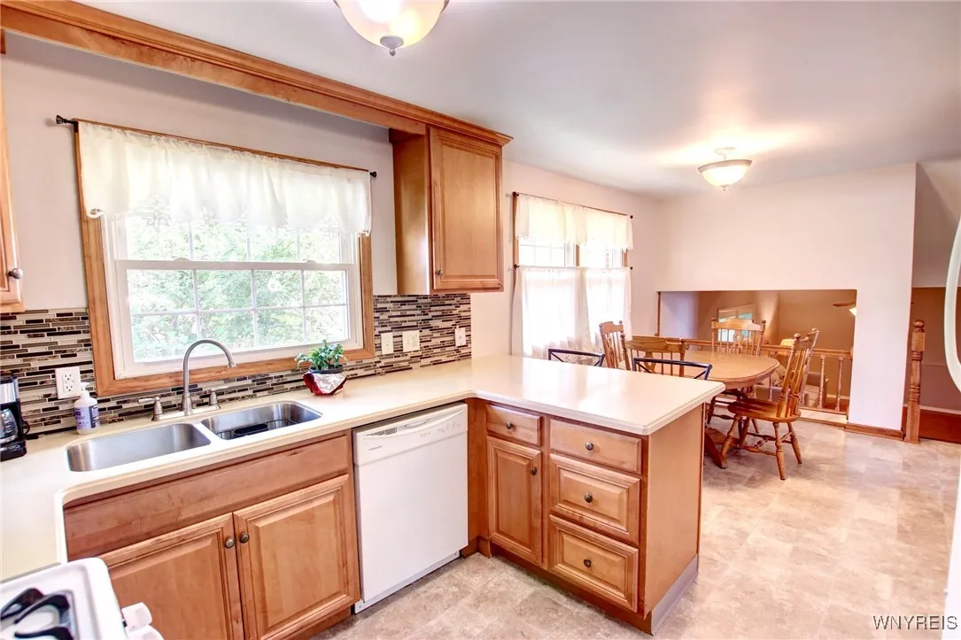 56 Barlow Avenue, Lackawanna, New York 14218, Lackawanna, New York 14218, 4 Bedrooms Bedrooms, 8 Rooms Rooms,2 BathroomsBathrooms,Residential,For Sale,56 Barlow Avenue, Lackawanna, New York 14218,0,B1639307