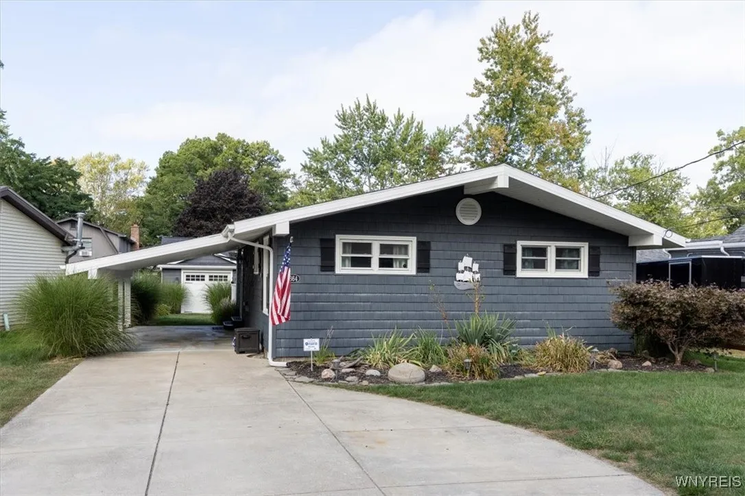 9364 Lake Shore Road, Evans, New York 14006, Evans, New York 14006, 2 Bedrooms Bedrooms, 4 Rooms Rooms,2 BathroomsBathrooms,Residential,Closed,9364 Lake Shore Road, Evans, New York 14006,0,B1639431