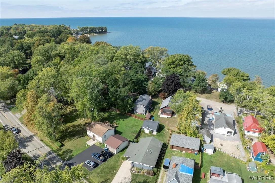 9364 Lake Shore Road, Evans, New York 14006, Evans, New York 14006, 2 Bedrooms Bedrooms, 4 Rooms Rooms,2 BathroomsBathrooms,Residential,Closed,9364 Lake Shore Road, Evans, New York 14006,0,B1639431