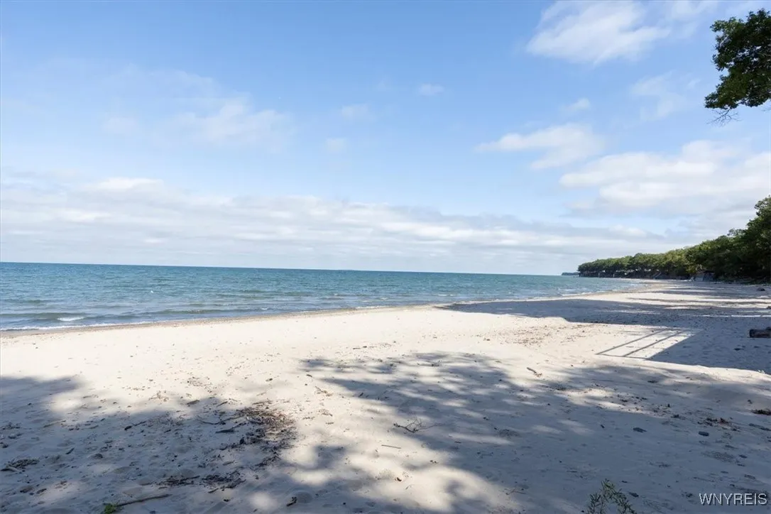 9364 Lake Shore Road, Evans, New York 14006, Evans, New York 14006, 2 Bedrooms Bedrooms, 4 Rooms Rooms,2 BathroomsBathrooms,Residential,Closed,9364 Lake Shore Road, Evans, New York 14006,0,B1639431