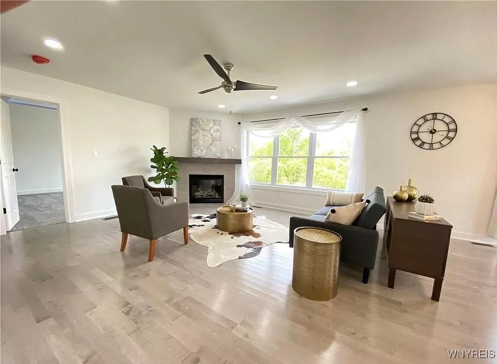 1214 Mayfield Drive, Alden, New York 14004, Alden, New York 14004, 3 Bedrooms Bedrooms, 6 Rooms Rooms,2 BathroomsBathrooms,Residential,For Sale,1214 Mayfield Drive, Alden, New York 14004,0,B1639362