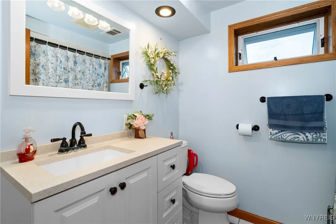 5531 Draudt Road, Orchard Park, New York 14127, Orchard Park, New York 14127, 3 Bedrooms Bedrooms, 9 Rooms Rooms,1 BathroomBathrooms,Residential,For Sale,5531 Draudt Road, Orchard Park, New York 14127,0,B1639407