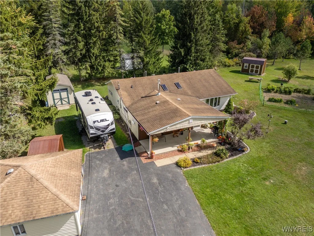 5531 Draudt Road, Orchard Park, New York 14127, Orchard Park, New York 14127, 3 Bedrooms Bedrooms, 9 Rooms Rooms,1 BathroomBathrooms,Residential,For Sale,5531 Draudt Road, Orchard Park, New York 14127,0,B1639407