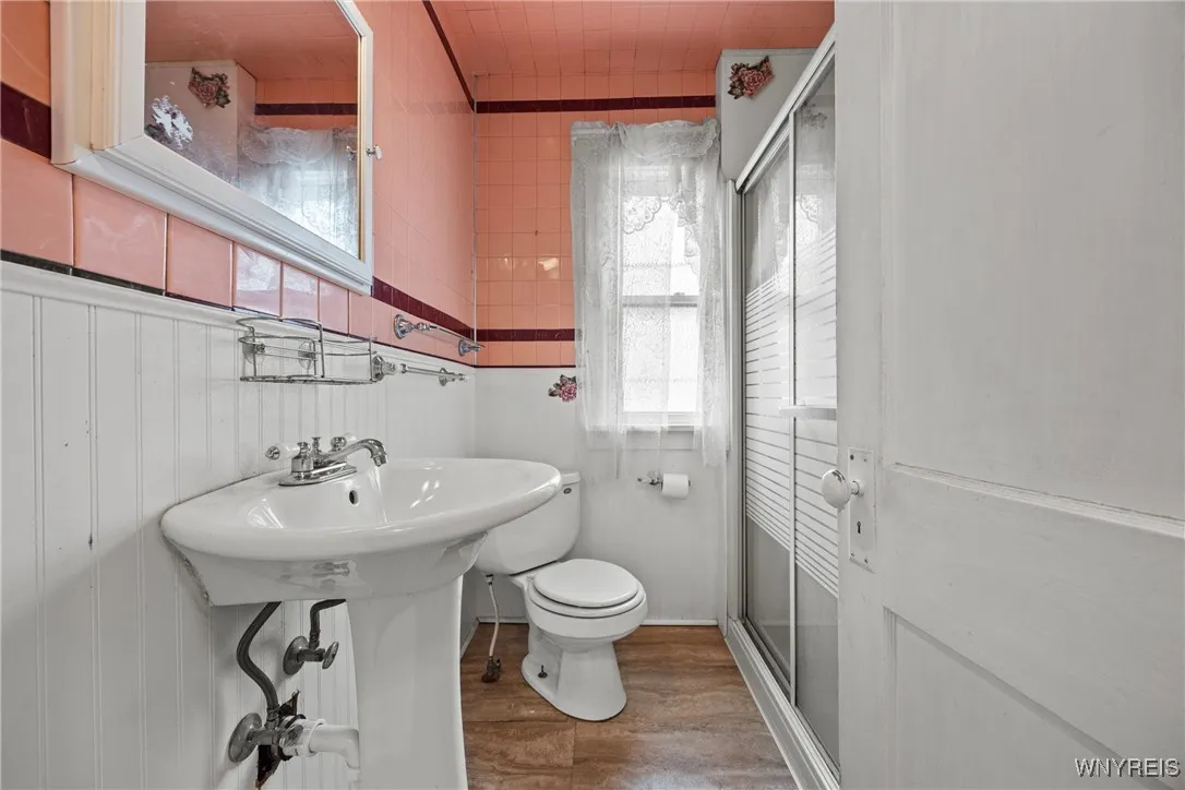 36 Magnolia Street, Lackawanna, New York 14218, Lackawanna, New York 14218, 3 Bedrooms Bedrooms, 7 Rooms Rooms,1 BathroomBathrooms,Residential,For Sale,36 Magnolia Street, Lackawanna, New York 14218,0,B1639430